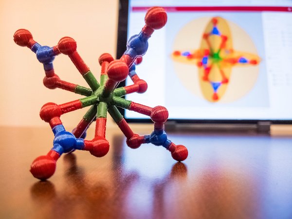 Figure 1: A 3D-printed model of the [Th(NO3)6]2- ion.